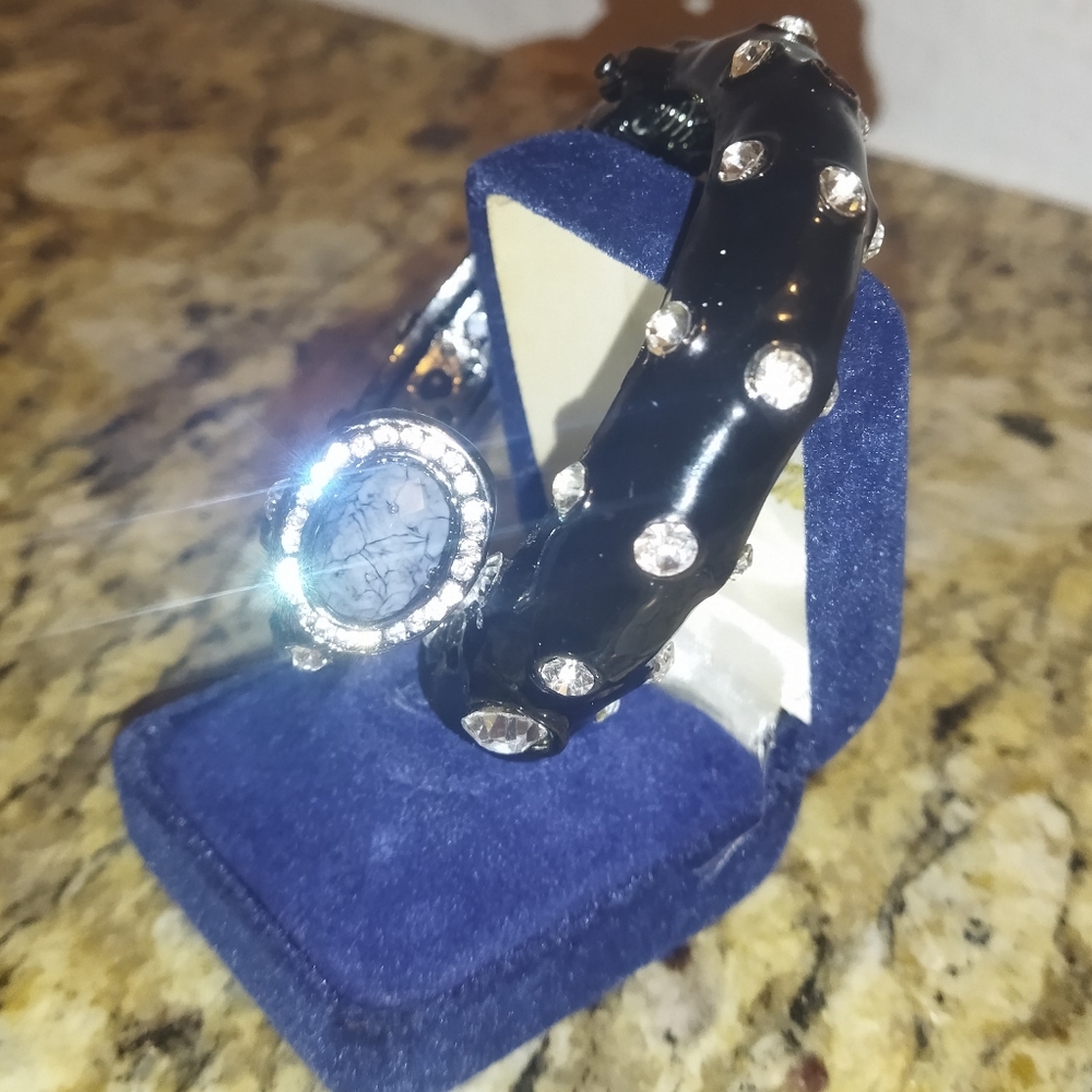 Black rhinestone clamper bracelet